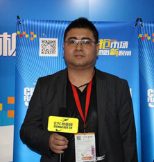 思諾爾家地板營銷總監(jiān)嚴(yán)峰