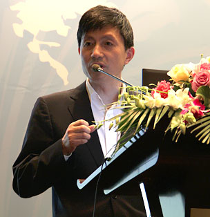 中國林產(chǎn)工業(yè)協(xié)會(huì)地板專業(yè)委員會(huì)秘書長(zhǎng) 呂斌發(fā)言