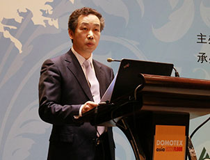 中國(guó)林產(chǎn)工業(yè)協(xié)會(huì)地板專業(yè)委員會(huì)副秘書長(zhǎng)祝遠(yuǎn)虹