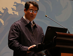 中國(guó)林產(chǎn)工業(yè)地板專業(yè)委員會(huì)會(huì)長(zhǎng) 王滿